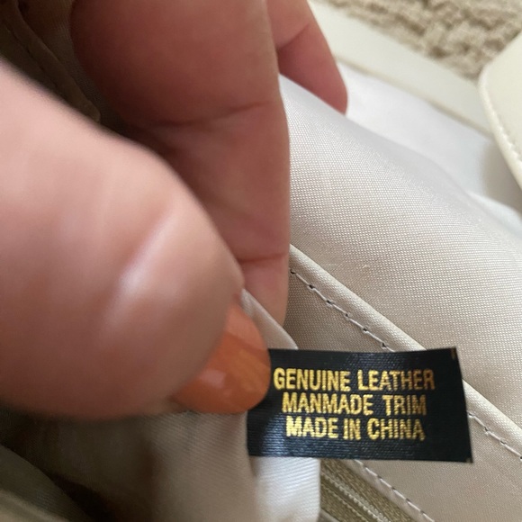 Aurielle Beige Leather Multi-Compartment Purse - Picture 15 of 16